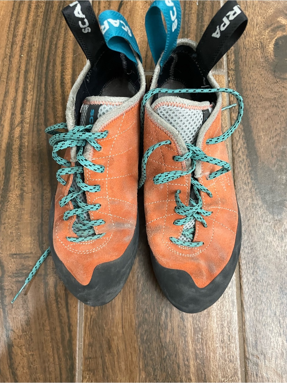Scarpa Helix WMN Orange Lace-Up Climbing Shoes with Teal Laces - 39